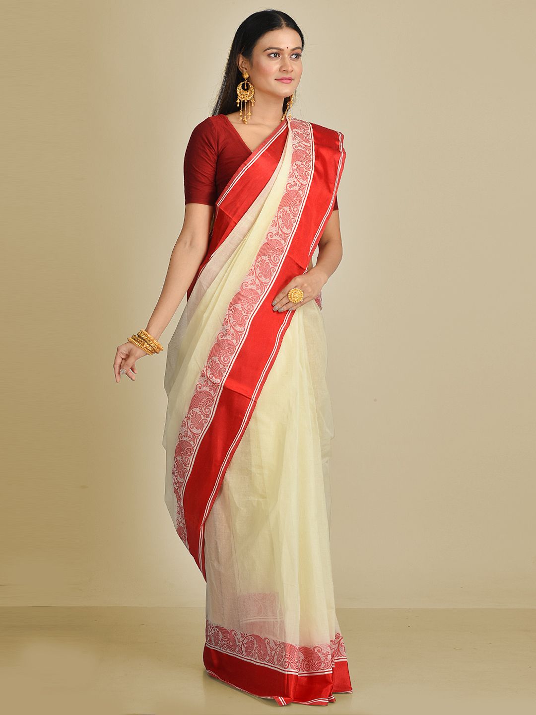 Off White Pure Cotton Hand woven Tant Tangaile Saree