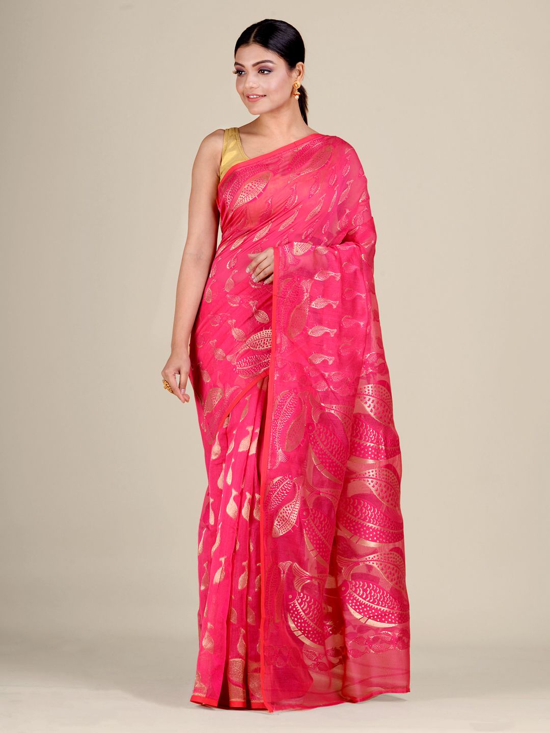 Pink and Golden Silk Cotton handwoven soft Jamdani saree with fish motiff in pallu
