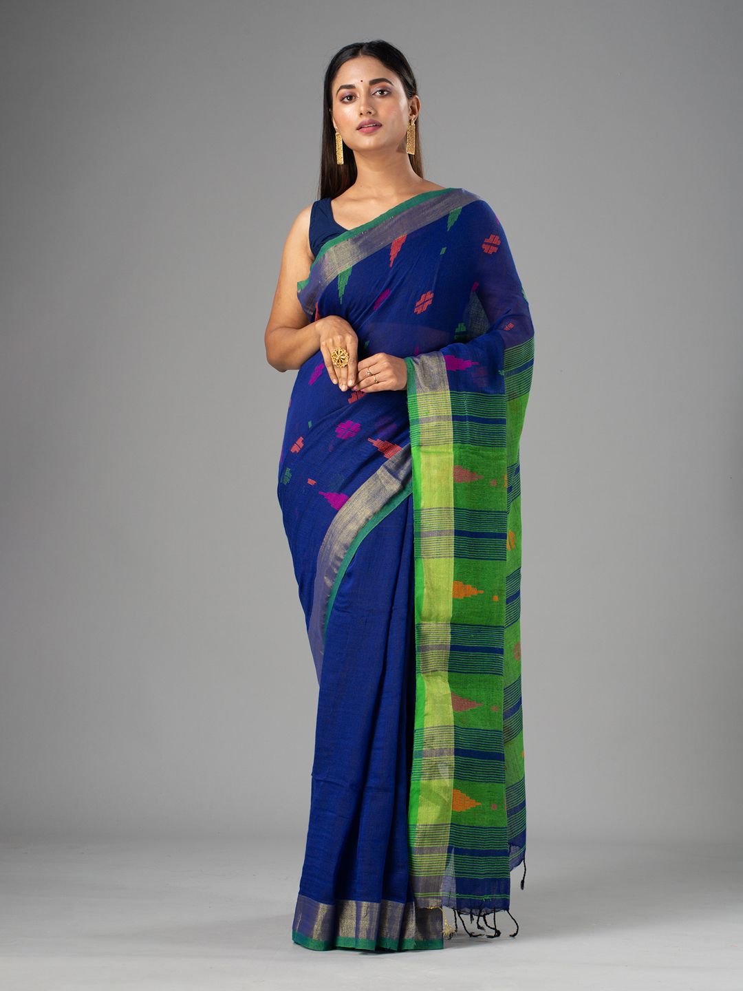 BENGAL HAND WOVEN PURE COTTON DHAKAI BUTI SAREE
