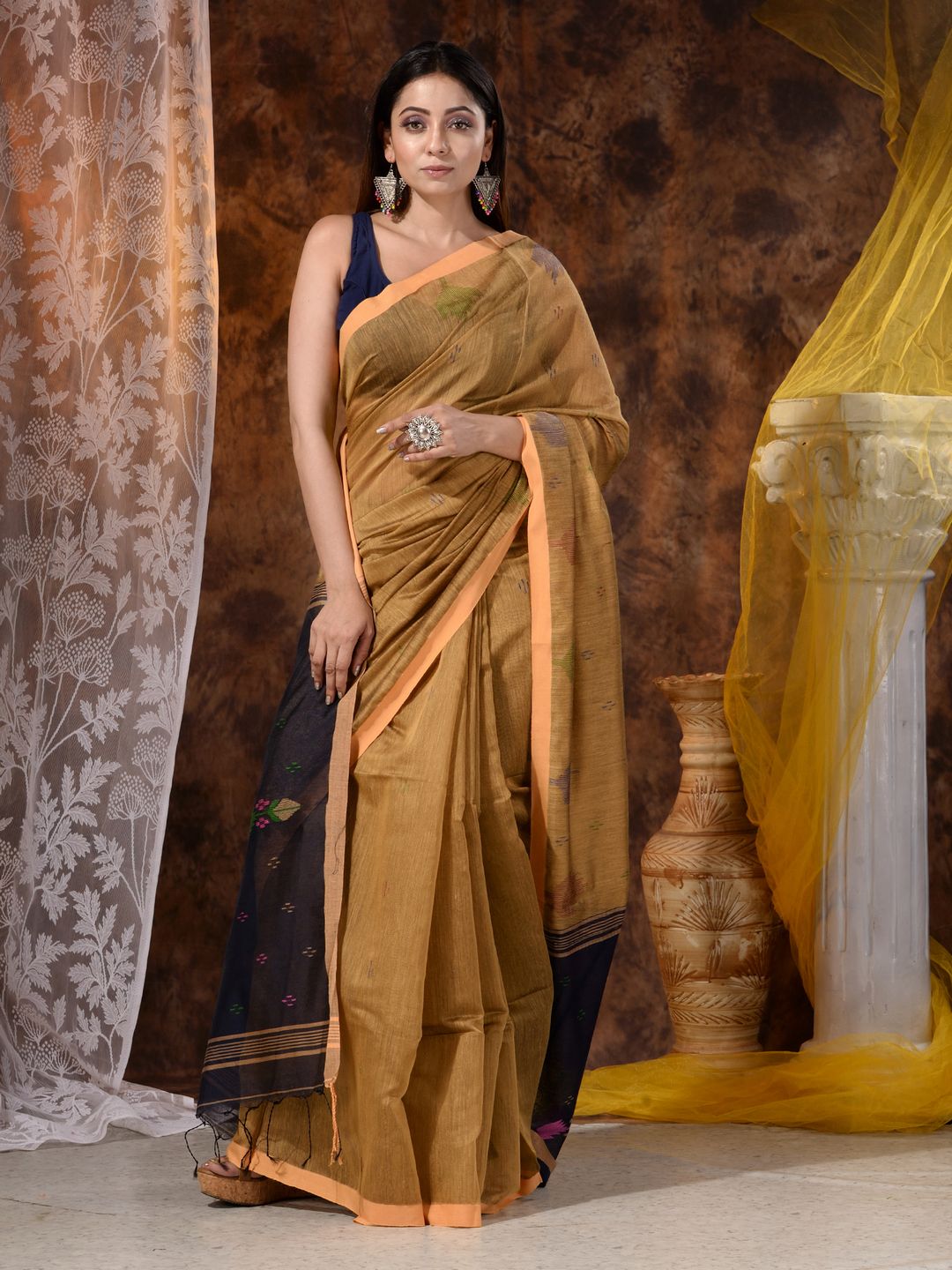 ART SILK AND COTTON HAND WOVEN DHAKAI PATTERN SAREE