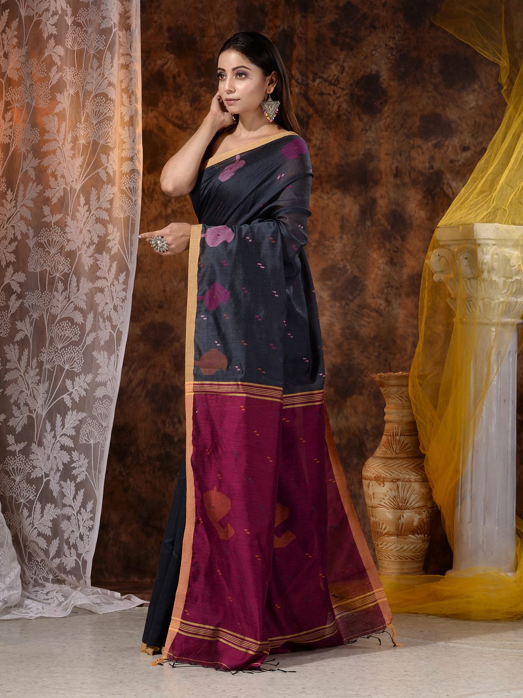 ART SILK AND COTTON HAND WOVEN DHAKAI PATTERN SAREE