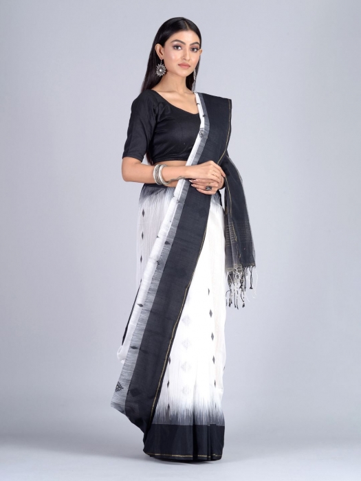 White and Black Contrast  Hand woven Saree 0