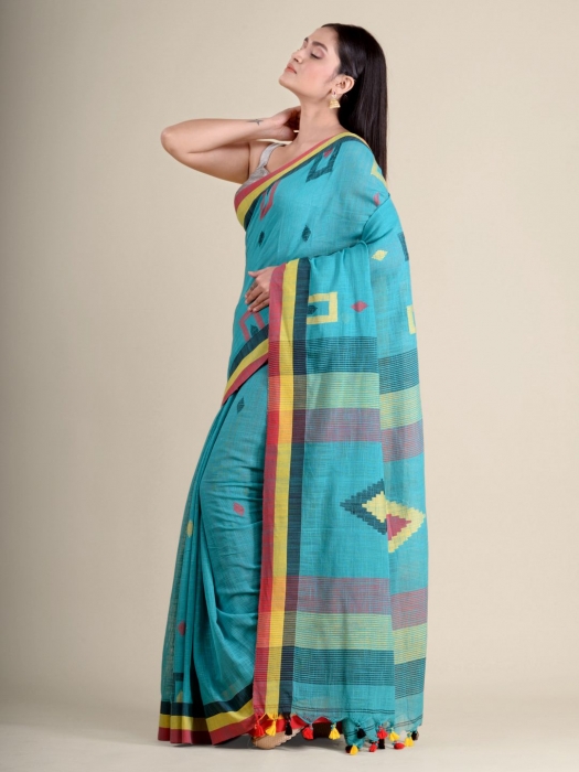 Green soft Cotton handwoven saree with geomatric design 2