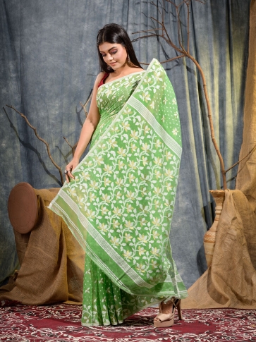 Green Silk Cotton handwoven Jamdani Saree 0