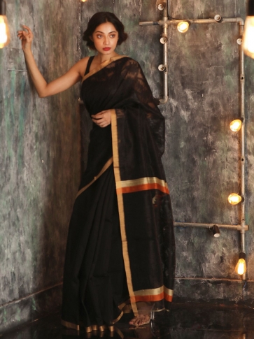 Black Hand woven Matka Silk Saree With Woven Work 1
