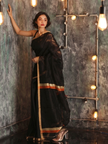 Black Hand woven Matka Silk Saree With Woven Work