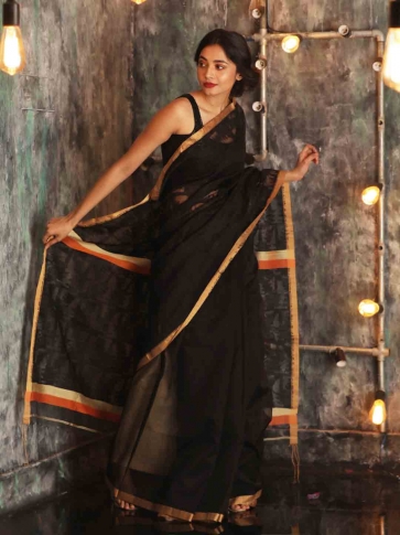 Black Hand woven Matka Silk Saree With Woven Work 0