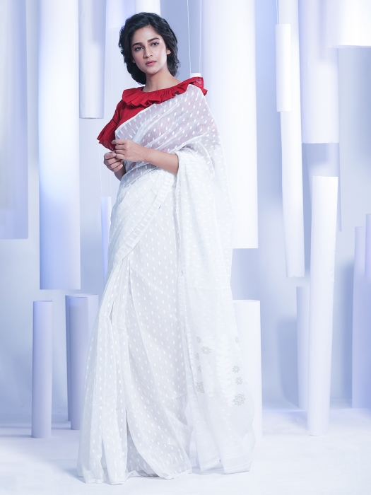 White Hand woven Jamdani Saree With Thread Work 0